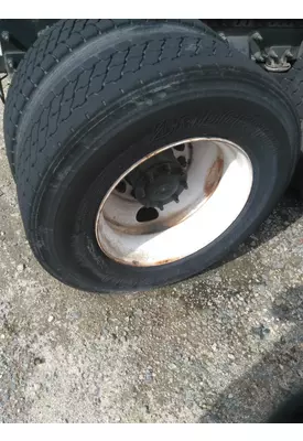 BRIDGESTONE 295/75R22.5 TIRE