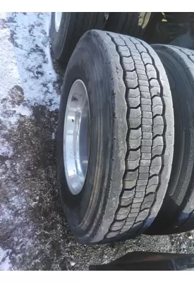BRIDGESTONE 295/75R22.5 TIRE