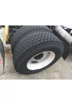 BRIDGESTONE 295/75R22.5 TIRE