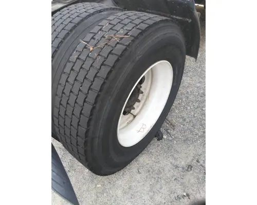 BRIDGESTONE 295/75R22.5 TIRE