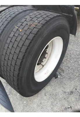 BRIDGESTONE 295/75R22.5 TIRE