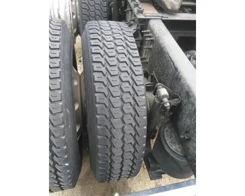 BRIDGESTONE 295/75R22.5 TIRE