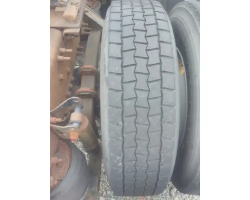 BRIDGESTONE 295/75R22.5 TIRE
