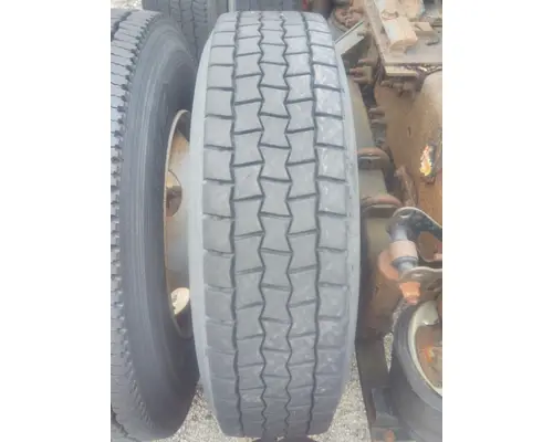 BRIDGESTONE 295/75R22.5 TIRE