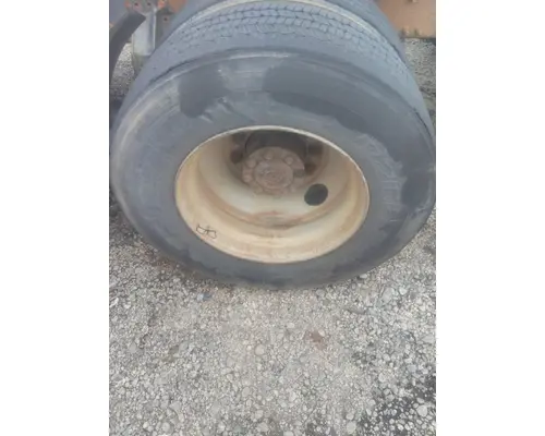 BRIDGESTONE 295/75R22.5 TIRE