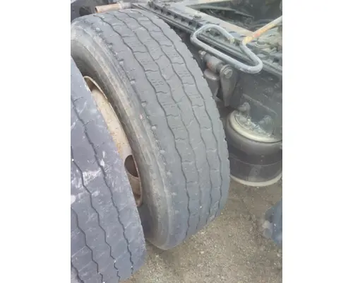 BRIDGESTONE 295/75R22.5 TIRE