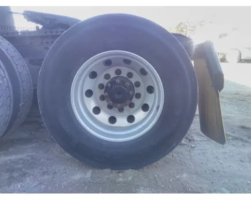 BRIDGESTONE 295/75R22.5 TIRE