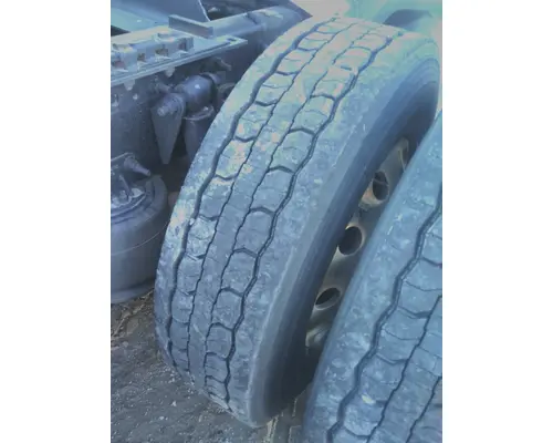 BRIDGESTONE 295/75R22.5 TIRE