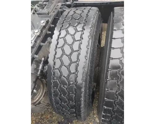BRIDGESTONE 295/75R22.5 TIRE