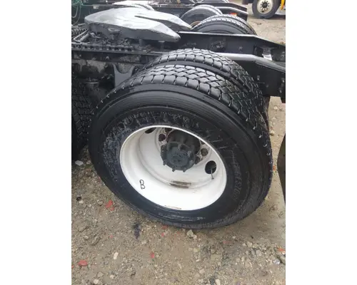 BRIDGESTONE 295/75R22.5 TIRE