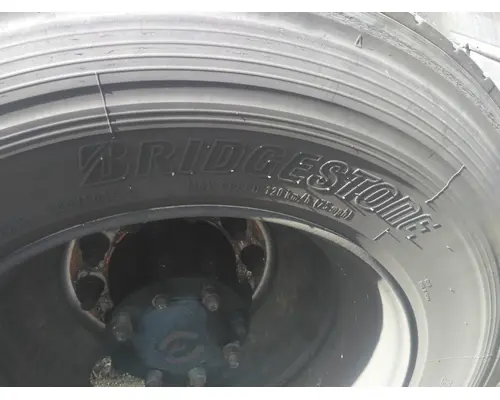 BRIDGESTONE 295/75R22.5 TIRE