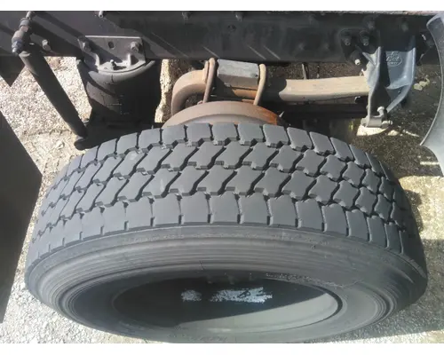 BRIDGESTONE 295/75R22.5 TIRE