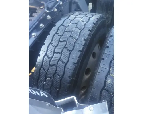BRIDGESTONE 295/75R22.5 TIRE