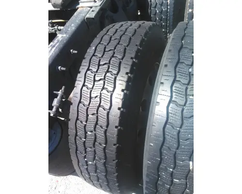 BRIDGESTONE 295/75R22.5 TIRE