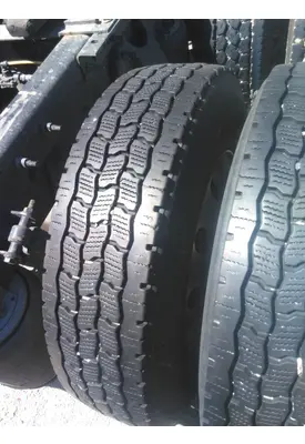 BRIDGESTONE 295/75R22.5 TIRE
