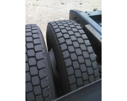 BRIDGESTONE 295/75R22.5 TIRE