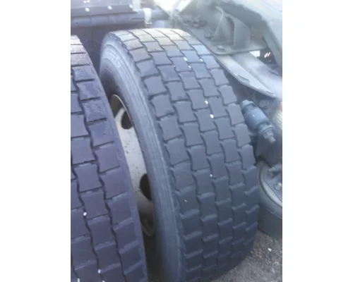 BRIDGESTONE 295/75R22.5 TIRE