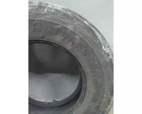 BRIDGESTONE 295/75R22.5 TIRE