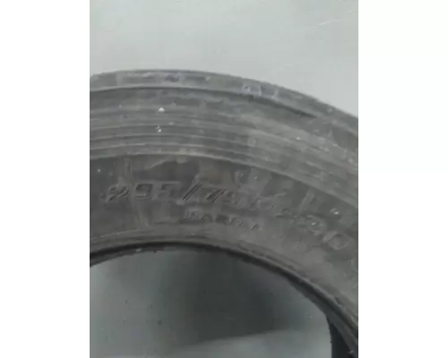 BRIDGESTONE 295/75R22.5 TIRE