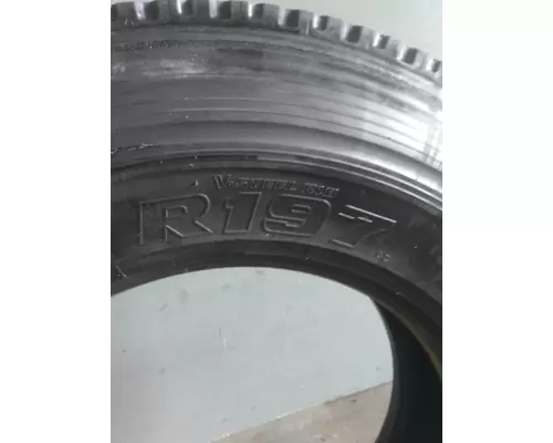BRIDGESTONE 295/75R22.5 TIRE