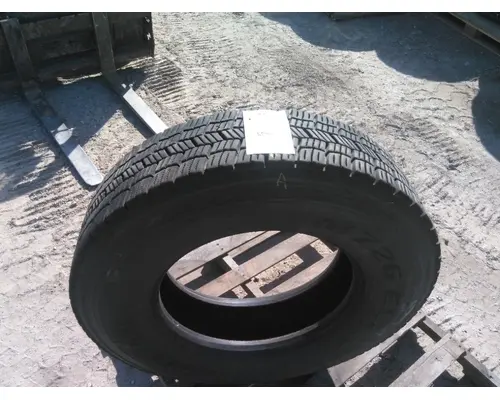BRIDGESTONE 295/75R22.5 TIRE