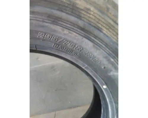 BRIDGESTONE 295/75R22.5 TIRE