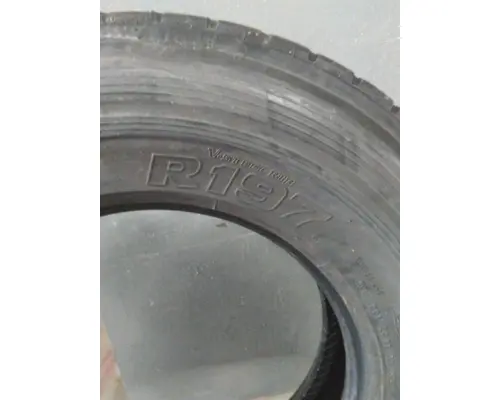 BRIDGESTONE 295/75R22.5 TIRE