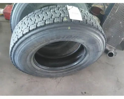BRIDGESTONE 295/75R22.5 TIRE
