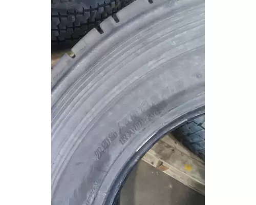 BRIDGESTONE 295/75R22.5 TIRE