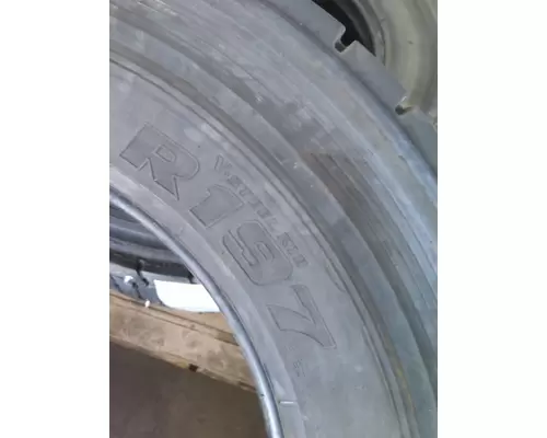 BRIDGESTONE 295/75R22.5 TIRE