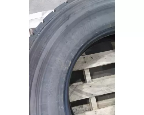 BRIDGESTONE 295/75R22.5 TIRE