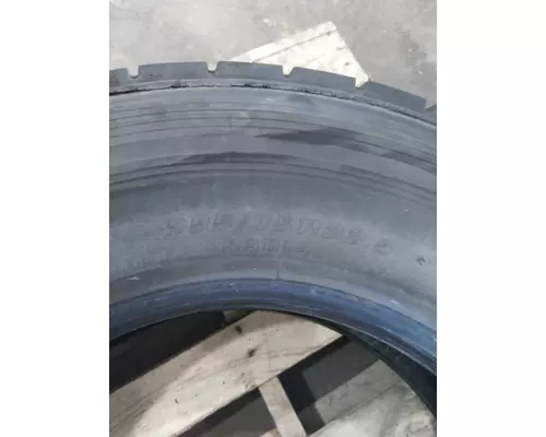 BRIDGESTONE 295/75R22.5 TIRE