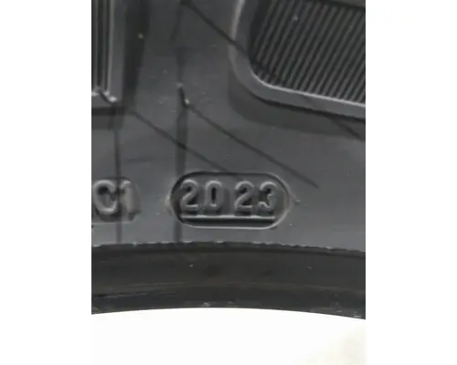 BRIDGESTONE 295/75R22.5 TIRE