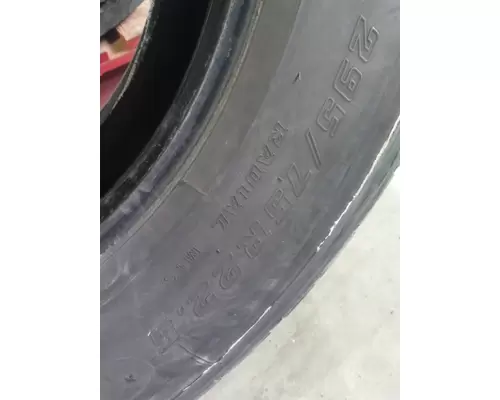 BRIDGESTONE 295/75R22.5 TIRE
