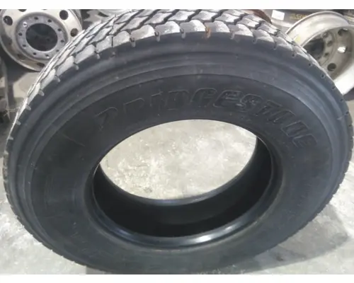 BRIDGESTONE 295/75R22.5 TIRE