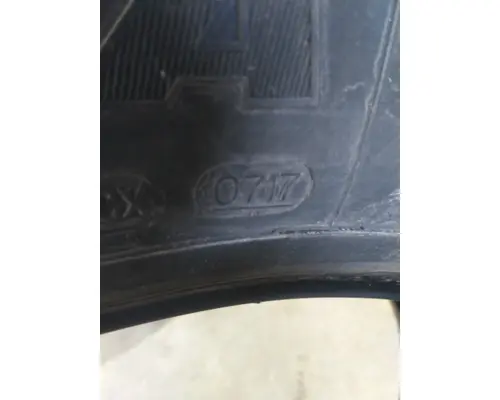 BRIDGESTONE 295/75R22.5 TIRE