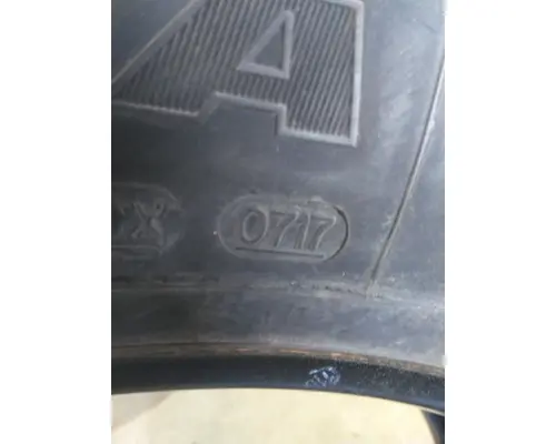 BRIDGESTONE 295/75R22.5 TIRE