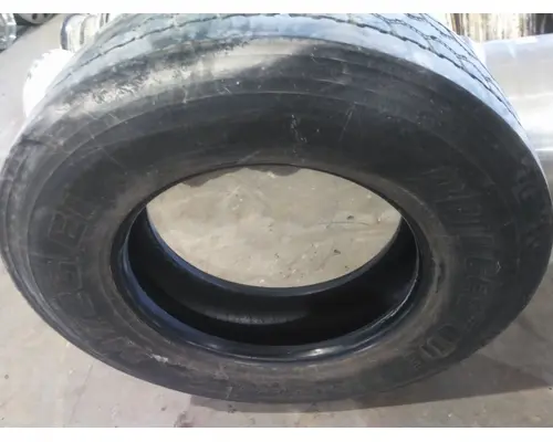 BRIDGESTONE 295/75R22.5 TIRE