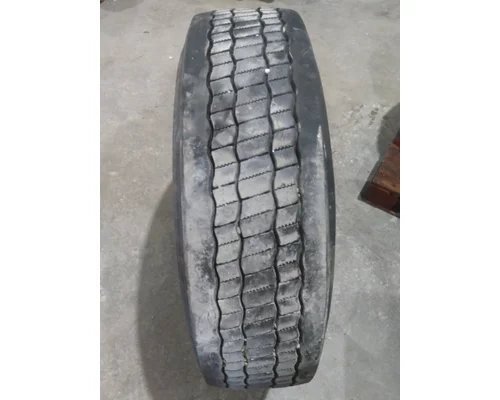 BRIDGESTONE 295/75R22.5 TIRE