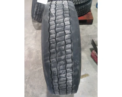 BRIDGESTONE 295/75R22.5 TIRE
