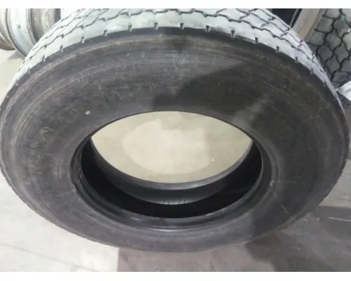 BRIDGESTONE 295/75R22.5 TIRE