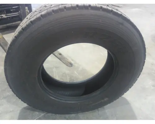 BRIDGESTONE 295/75R22.5 TIRE