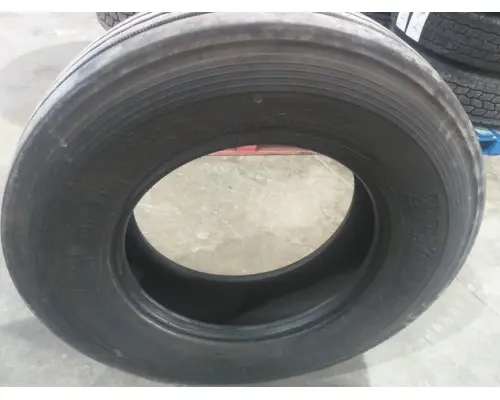 BRIDGESTONE 295/75R22.5 TIRE