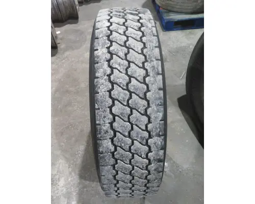BRIDGESTONE 295/75R22.5 TIRE
