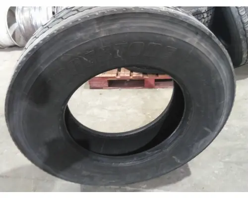 BRIDGESTONE 295/75R22.5 TIRE