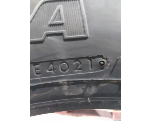 BRIDGESTONE 295/75R22.5 TIRE