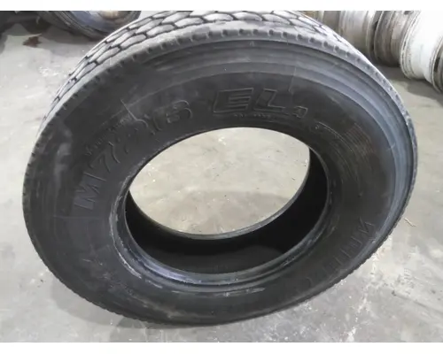 BRIDGESTONE 295/75R22.5 TIRE