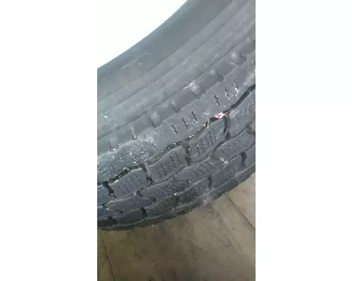 BRIDGESTONE 295/75R22.5 TIRE