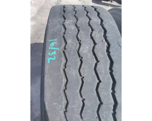 BRIDGESTONE 315/80R22.5 TIRE