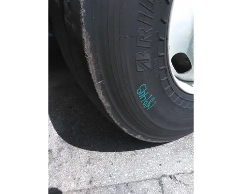 BRIDGESTONE 315/80R22.5 TIRE